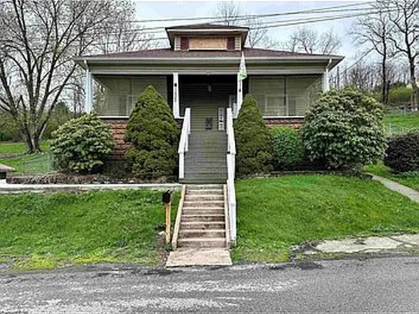1203 Chambers St, Grafton, WV 26354