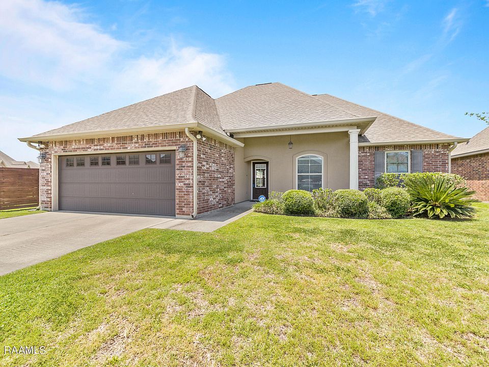 1st image of 102 Sapphire Springs Rd
