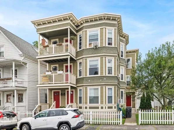 20 Blaisdell St #2, Haverhill, MA 01832