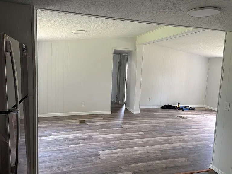 2209 Longreene Rd N — Photo 17