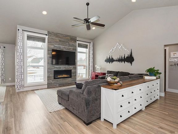 5th image of W5598 Hoelzel Way