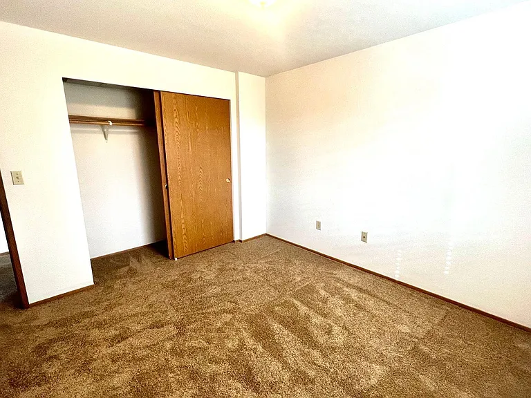 McKinley Court — Photo 13