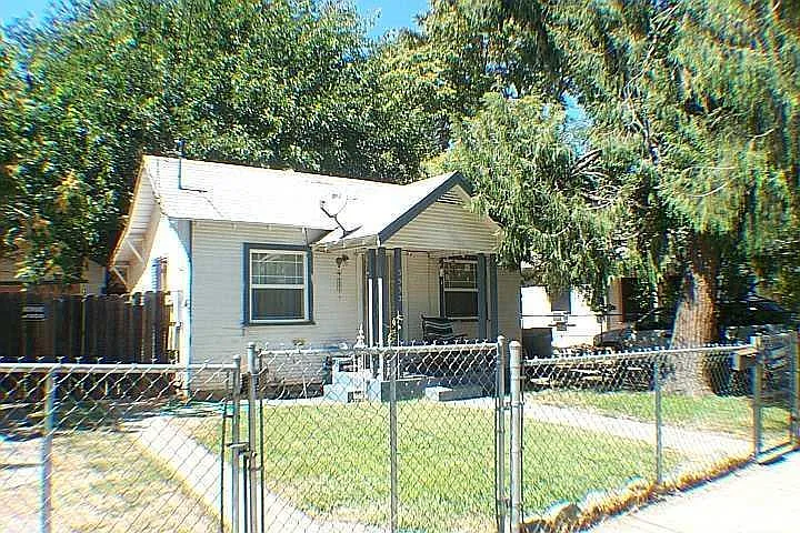 3532 38th St photo 1
