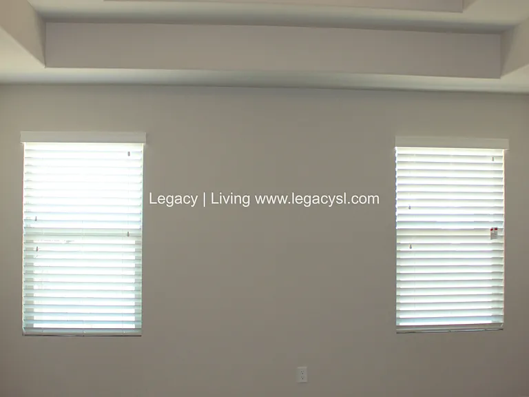 14734 S Urbana Ave — Photo 19