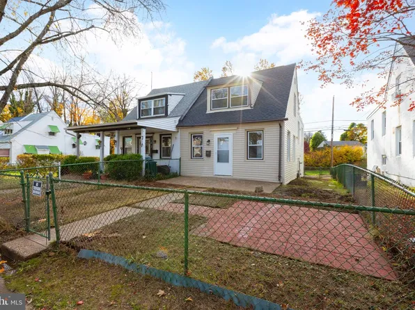 220 Brainerd Blvd, Sharon Hill, PA 19079