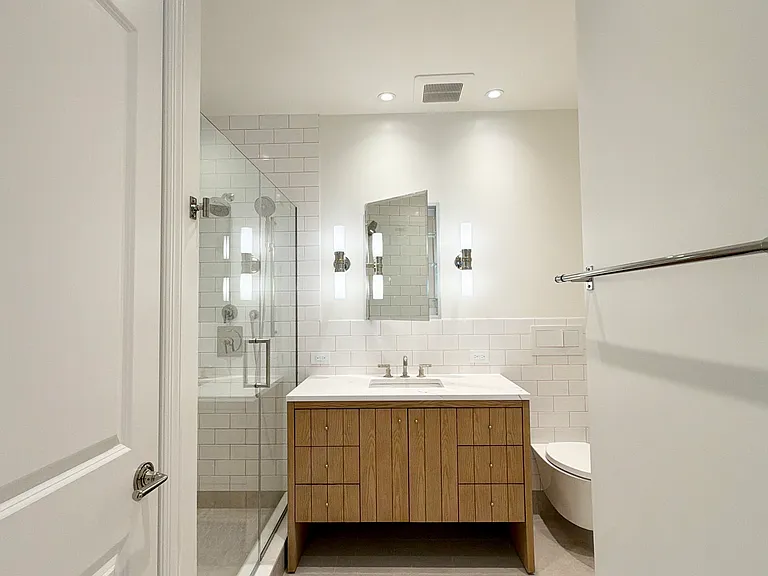 57 Christopher St #5B — Photo 33