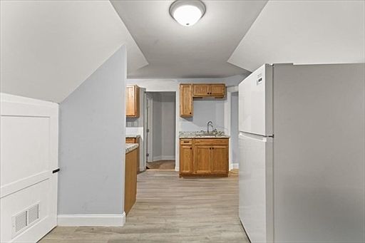 1st image of 58 Calmar St #3
