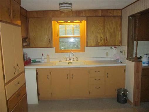 3rd image of 3339 S Sterling Ave