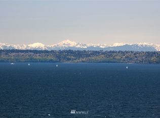 14250 Sunrise Dr NE #B, Bainbridge Island, WA 98110