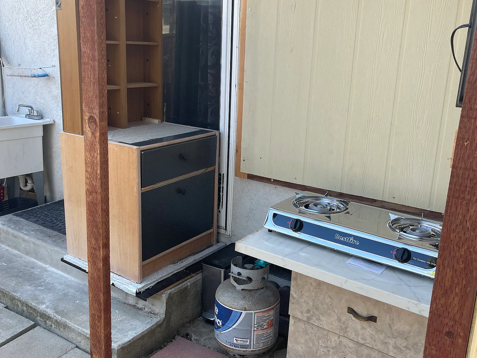 1 bed, 350 sqft, $2,000 — Photo 3