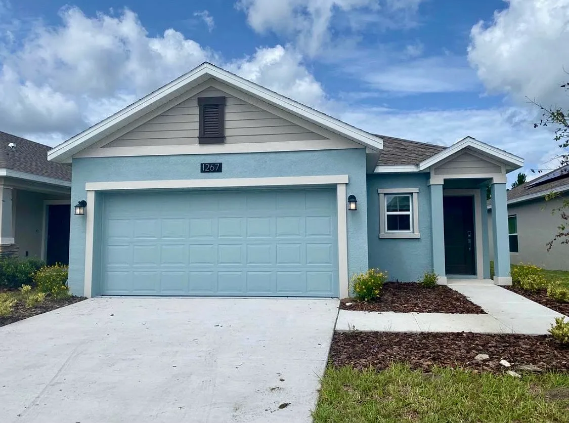 3 bed, 1444 sqft, $2,300 — Photo 1