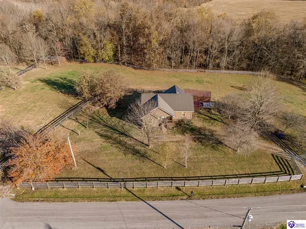 555 Winding Ridge Rd, Greensburg, KY 42743