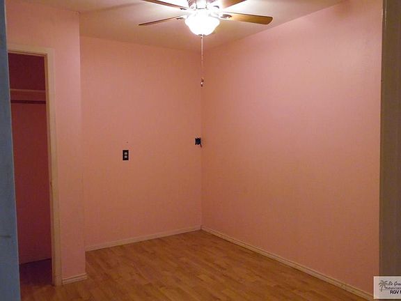 5th image of 790 Woodford St