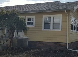 116 1/2 W 3rd St, Belvidere, IL 61008