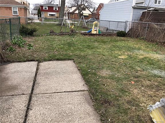 4th image of 60 Willowlawn Pkwy