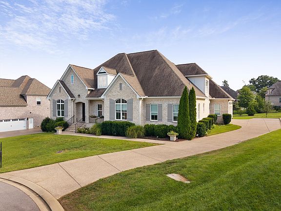 3rd image of 4011 Pinwheel Ct