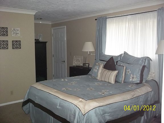 Master bdrm with access to back deck