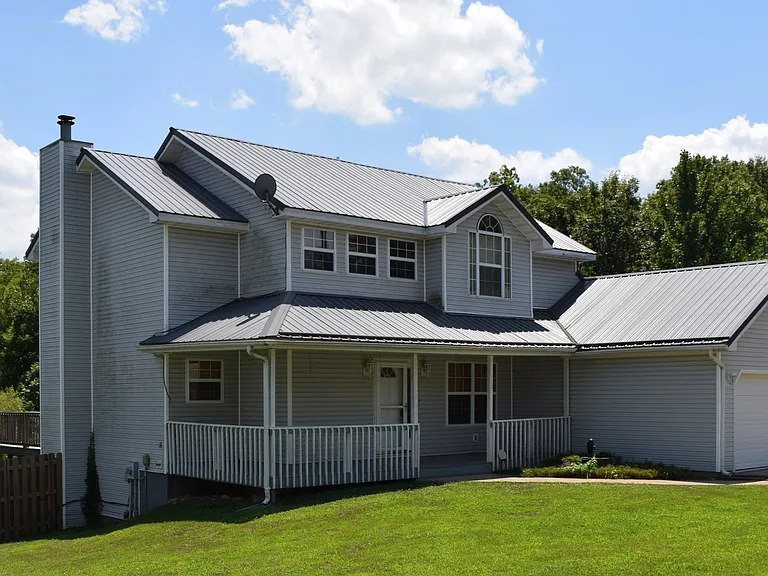 110 Dogwood Cir — Photo 2