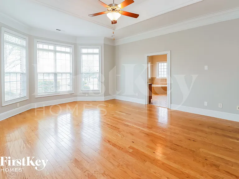 3120 Alhambra Cir — Photo 2