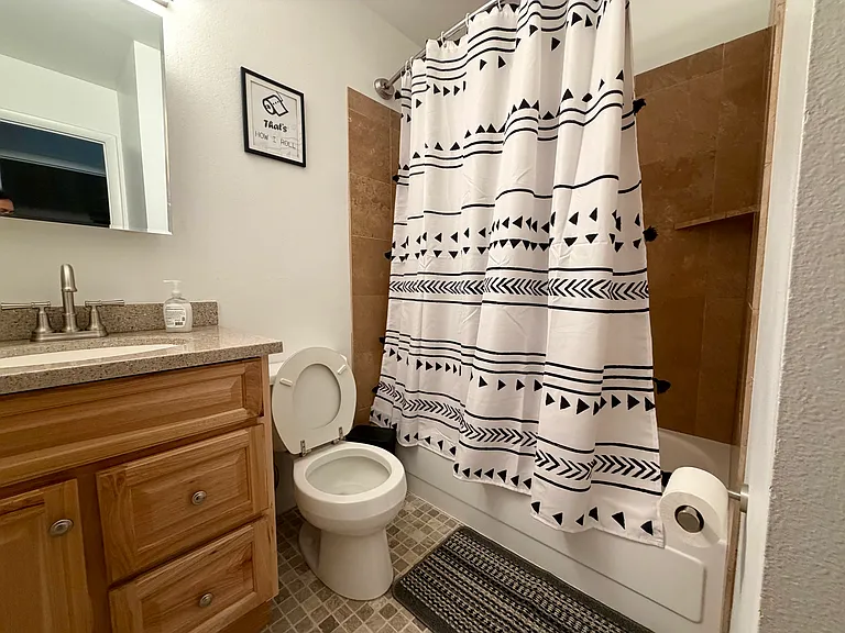 1456 Edgewood Ct — Photo 6