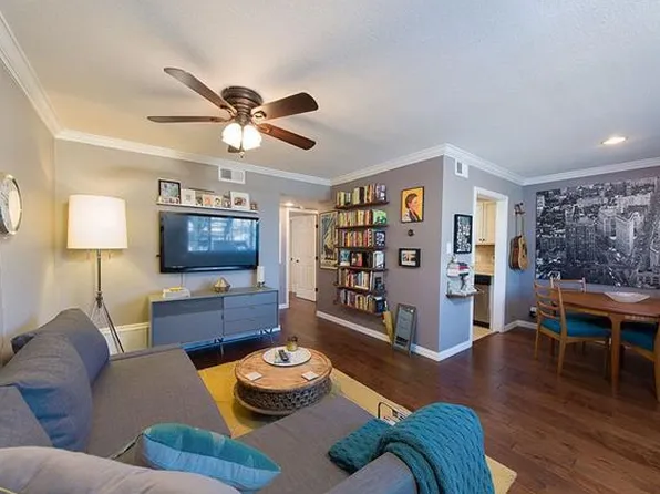 1407 W 39th 1/2 St APT 102, Austin, TX 78756