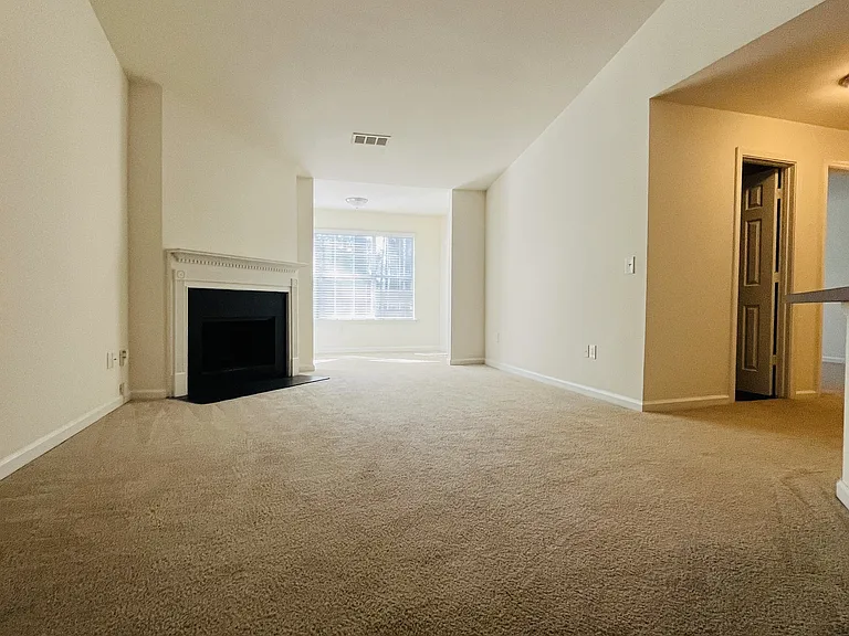 Wesley Place Apartments at Lawrenceville — Photo 202