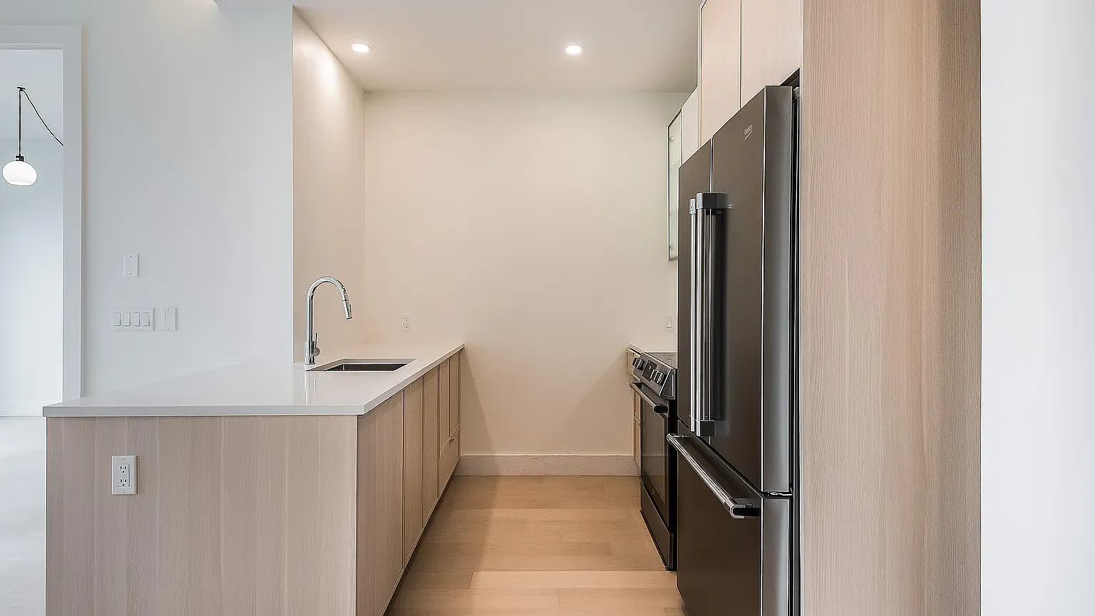 218 Front Street — Photo 3