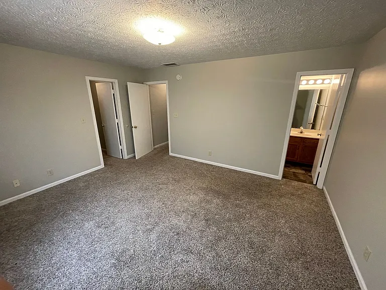 2016-2018 Cliburn Road--TBROS — Photo 5