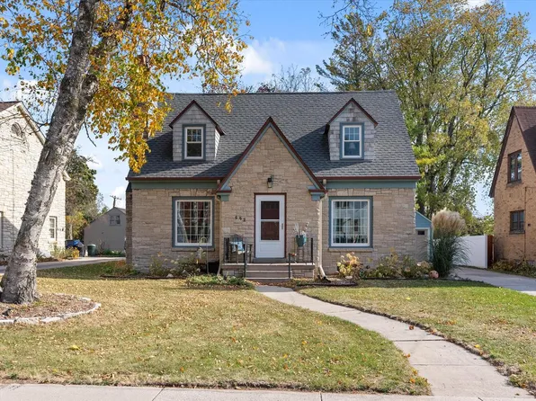 642 North Milwaukee STREET, Port Washington, WI 53074