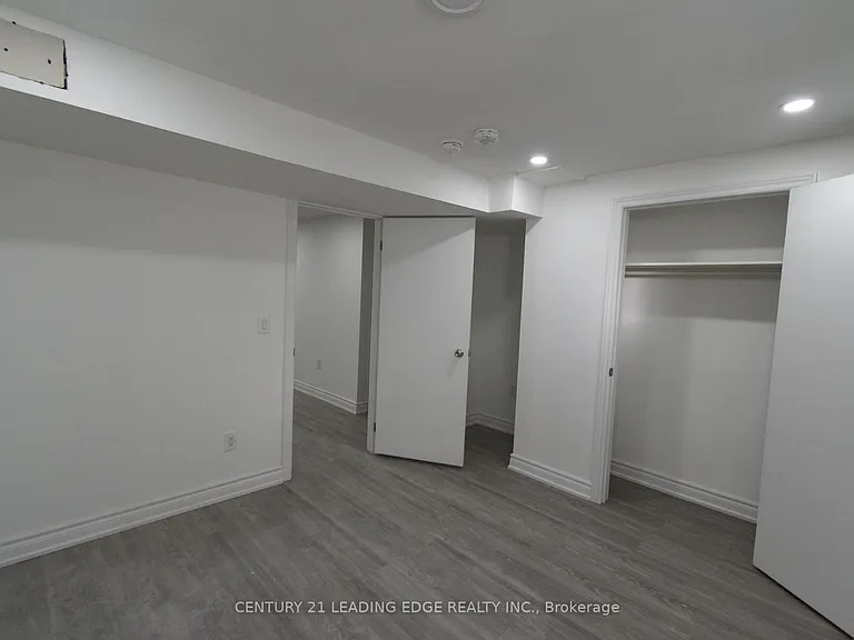 45 Lofthouse Dr — Photo 9