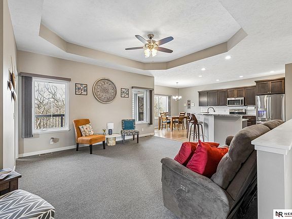 4th image of 65 Vince Dr