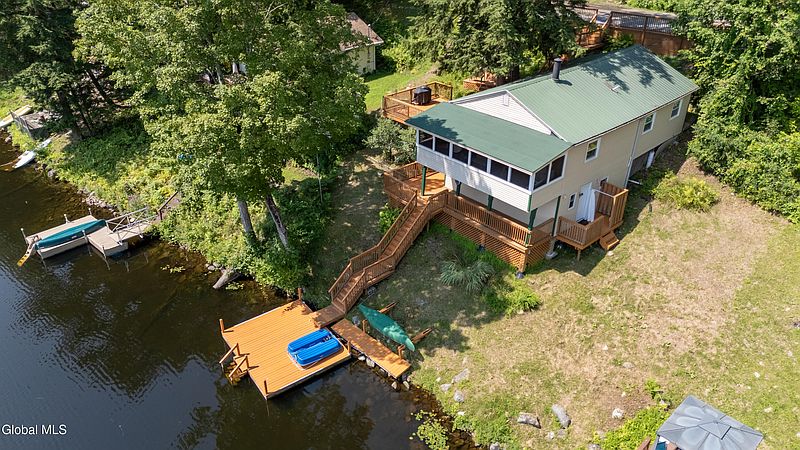 4th image of 119 N Copeland Pond Way