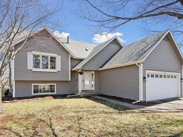 88 Shasta Cir E, Chanhassen, MN 55317