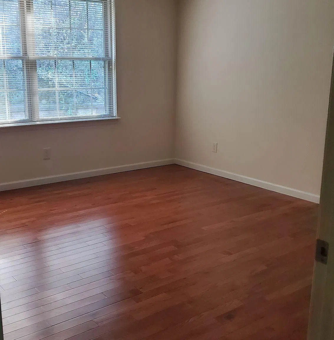3 bed, 1700 sqft, $2,100 — Photo 2