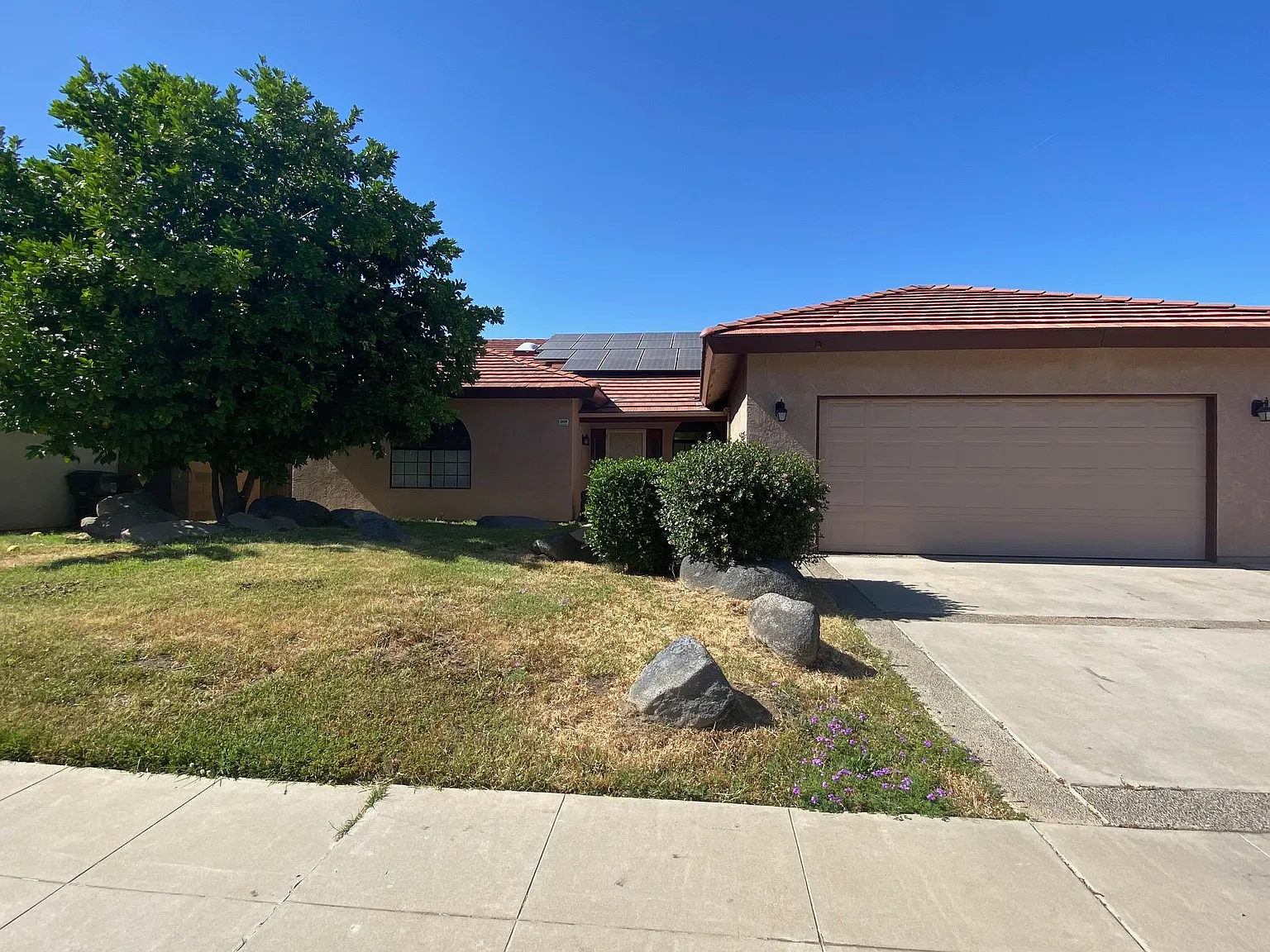 2529 Meadowrest Way photo 1
