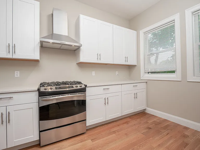 45 Crawford St #1 — Photo 3