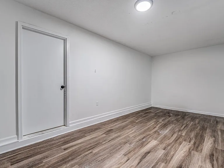 2551 Parkview Dr — Photo 25