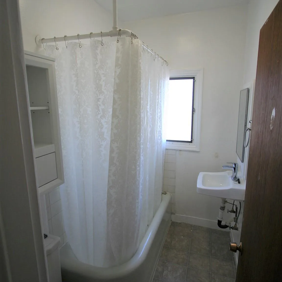Studio, 500 sqft, $1,500 — Photo 4