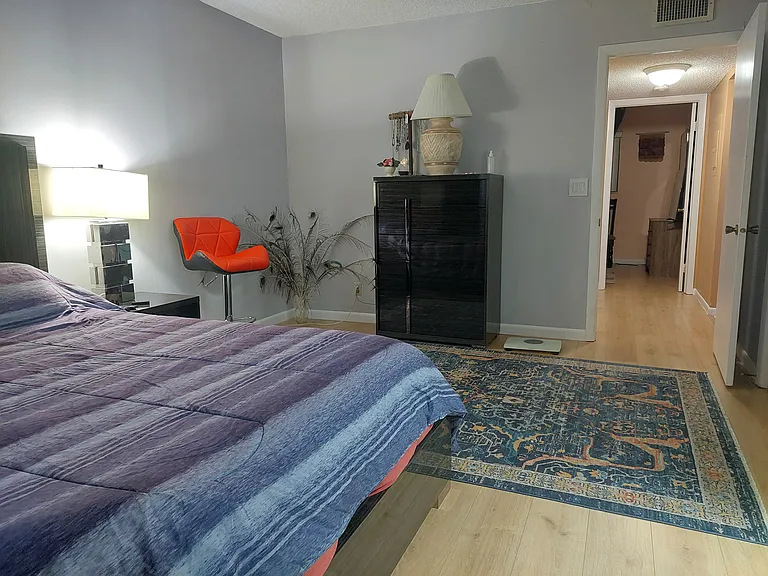 5250 Las Verdes Cir #114 — Photo 8