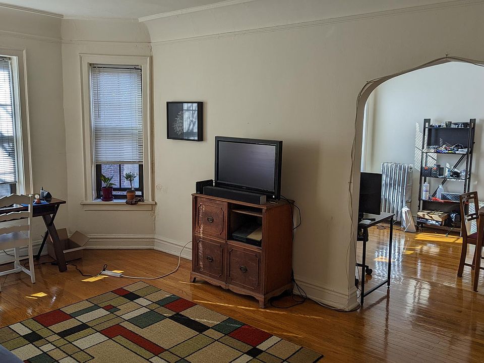 1st image of 1121 W Washington Blvd #3C