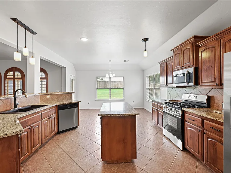 8725 Pikes Peak Rd — Photo 26