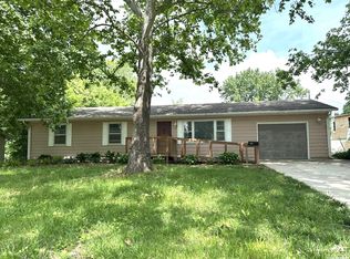 1618 E Glenn Dr, Lawrence, KS 66044