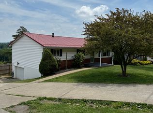 503 Old Monongah Rd, Fairmont, WV 26554