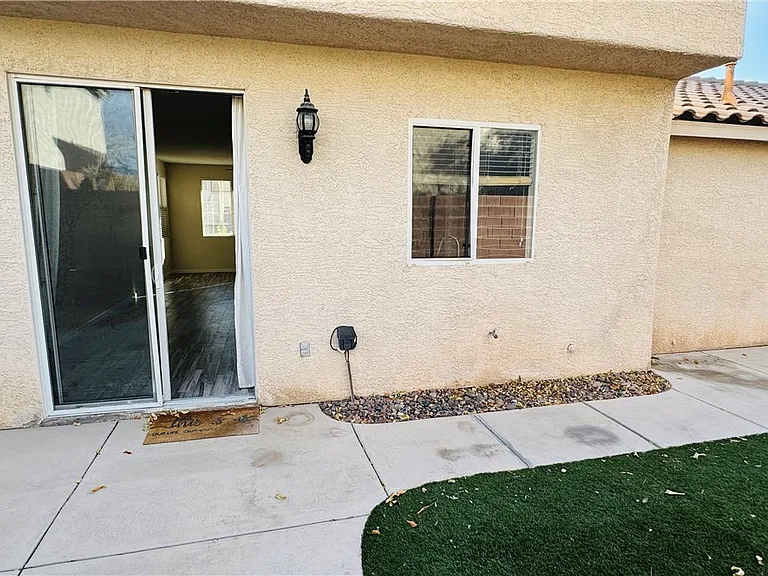 2713 Good Fellows St — Photo 5