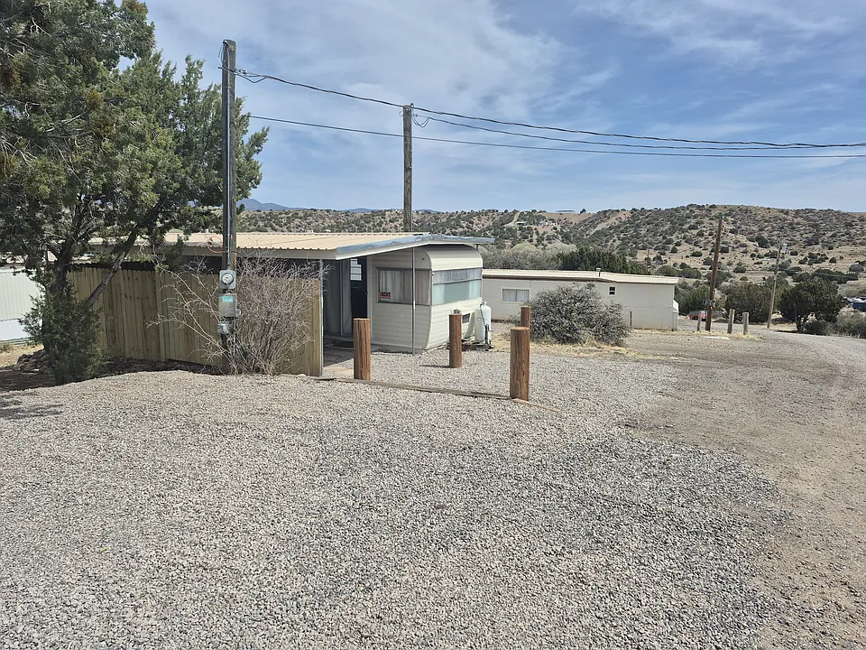 E Mountain View Dr