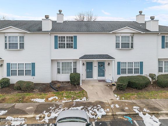 5th image of 3915 Sterling Pointe Dr Unit Jj9