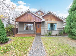 418 NE 11th St, Grants Pass, OR 97526