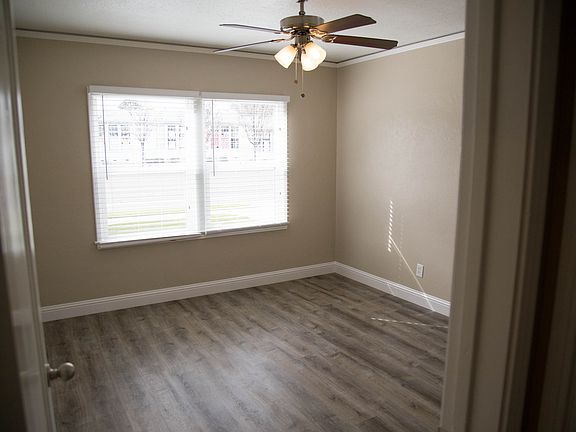 2nd image of 75 E Shields Ave