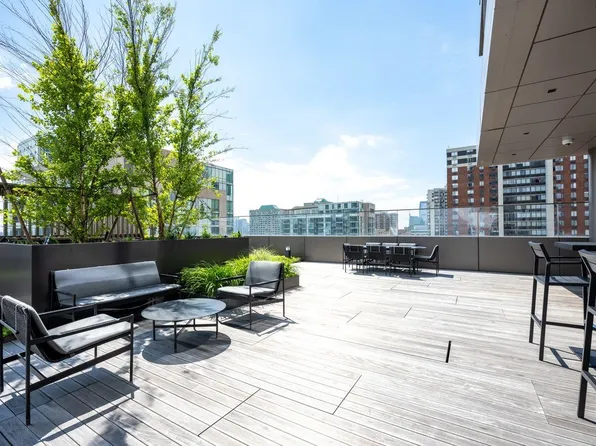 75 Park Lane South image 24 of 50