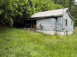 1553 Sugar Pine Ln, Gate City, VA 24251